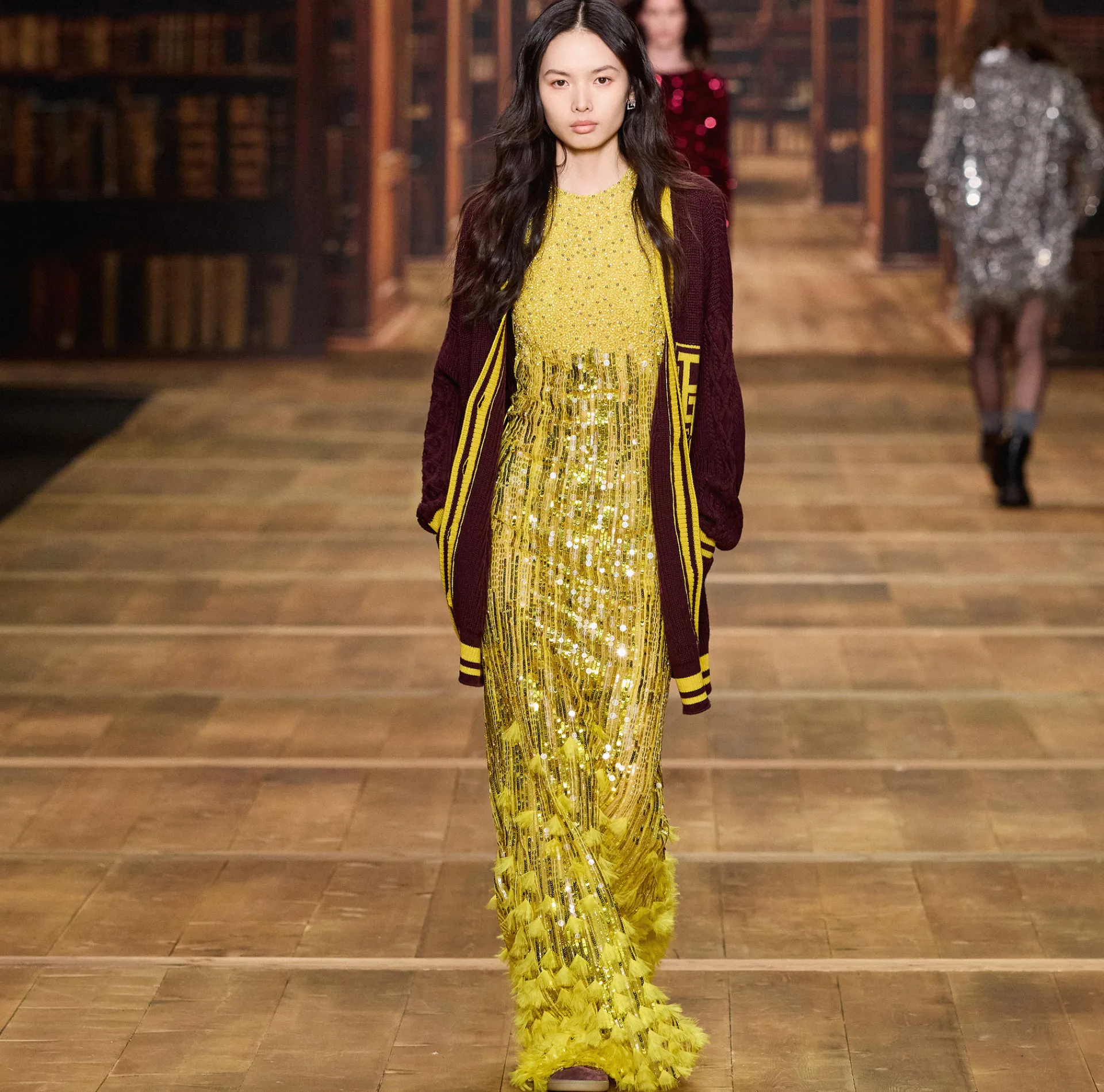 Elisabetta Franchi Red Carpet Dresses|Red Carpet|Embroidered red carpet dress with organza fringing Mimosa