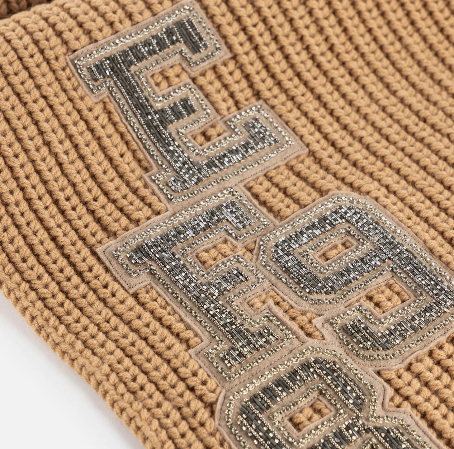 Elisabetta Franchi Scarves|Ribbed wool scarf with college-style patch Camel
